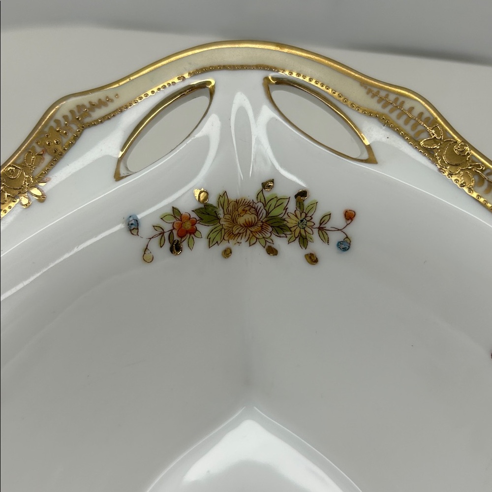 Nippon‎ Hand Painted Floral Gold Gilt Four Footed Oval Serving Bowl Vintage - Picture 4 of 9